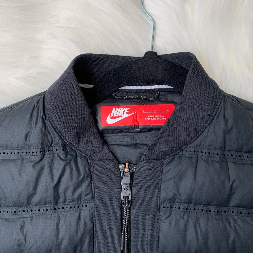 Nike Therma jacket womens size S - Picture 4 of 6